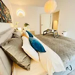 Apartman Sunny & Peaceful Chic Retreat