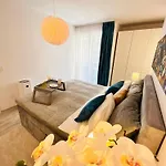 Sunny & Peaceful Chic Retreat Apartman