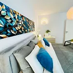 Apartman Sunny & Peaceful Chic Retreat