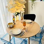 Sunny & Peaceful Chic Retreat