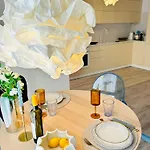 Sunny & Peaceful Chic Retreat *