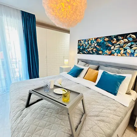 דירה Sunny & Peaceful Chic Retreat