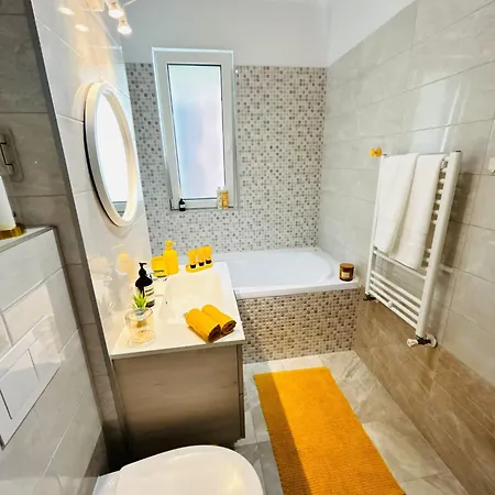 דירה Sunny & Peaceful Chic Retreat *