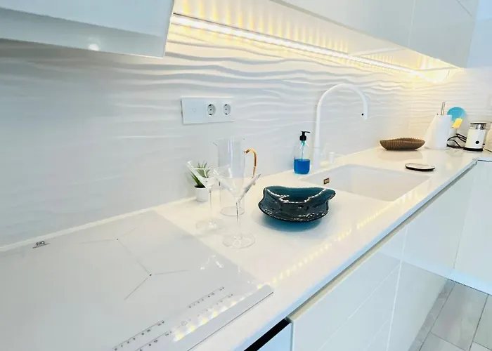 Sunny & Peaceful Chic Retreat Apartment *