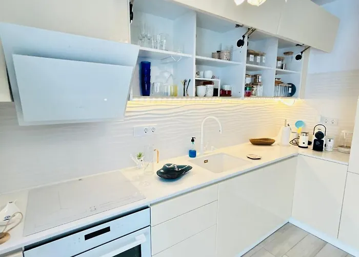 Sunny & Peaceful Chic Retreat Apartment Timişoara