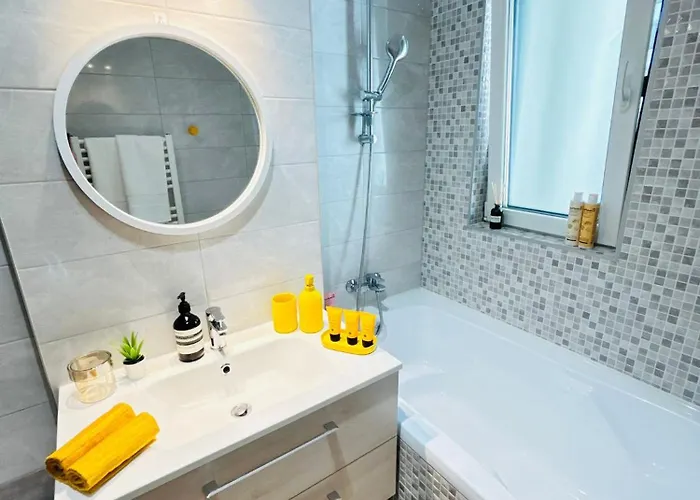 Sunny & Peaceful Chic Retreat *