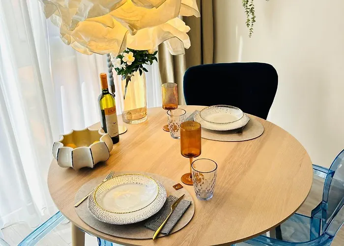 Sunny & Peaceful Chic Retreat