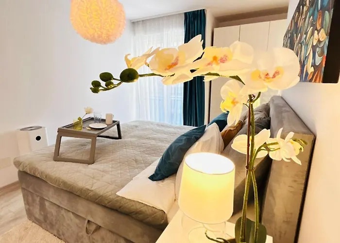 Sunny & Peaceful Chic Retreat Apartment